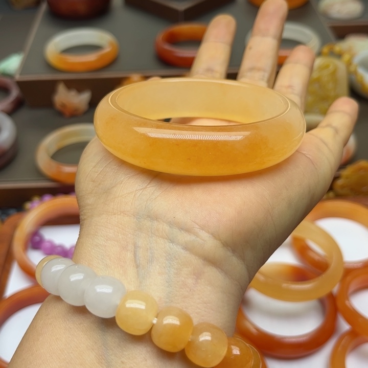 @***好石英质玉未镶嵌手镯