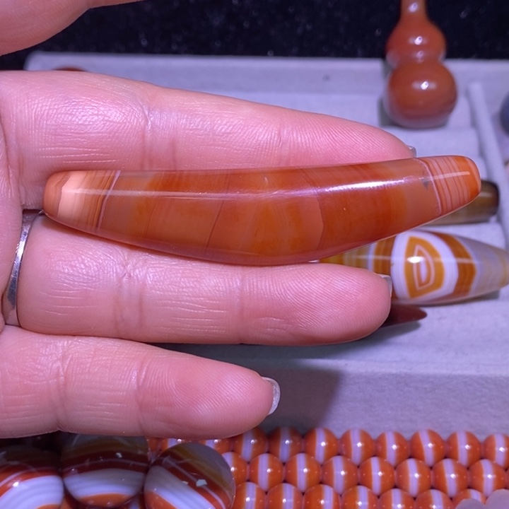 困***睡玛瑙/玉髓未镶嵌颈饰