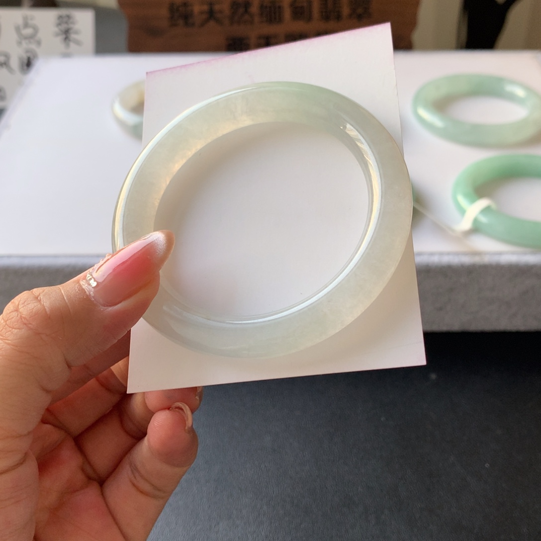 翡翠未镶嵌手镯54.5圆