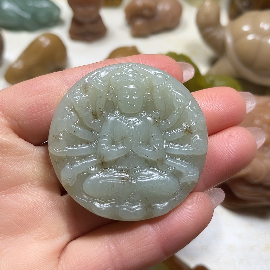 白玉菩提吊坠白玉菩提吊坠