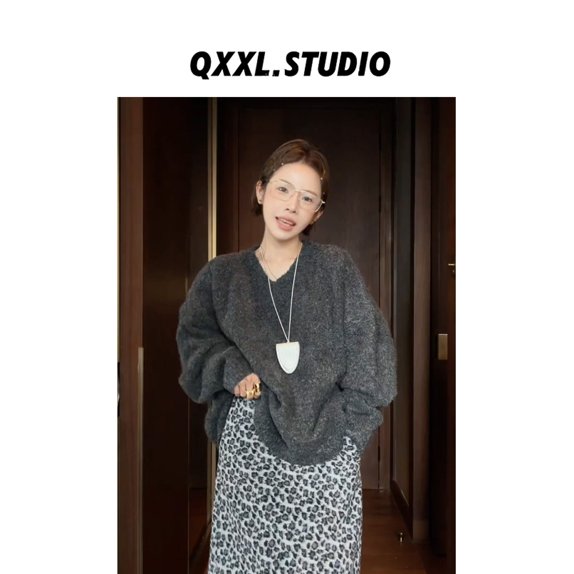邱小小丽呀 秋冬新款软糯舒适V领针织毛衣女百搭宽松长袖套头上衣