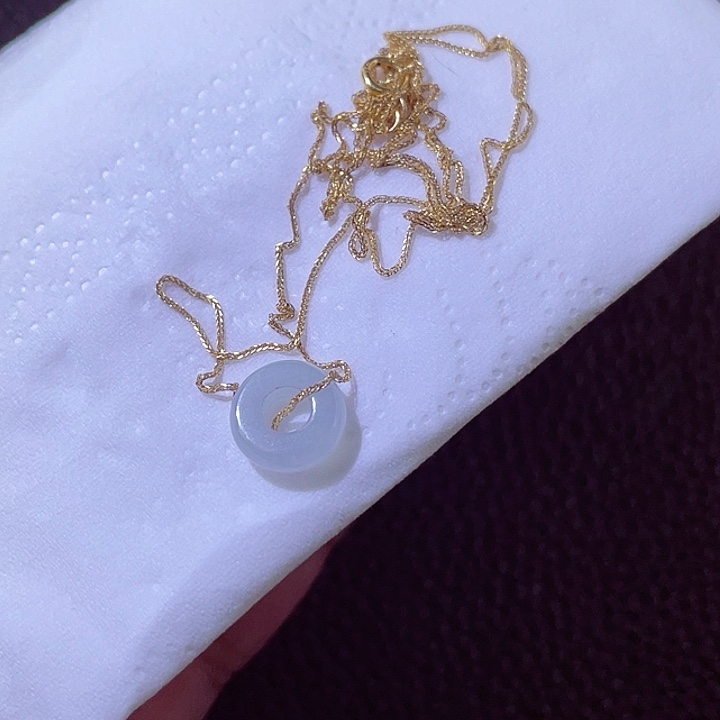 翡翠18K金镶嵌颈饰翡翠