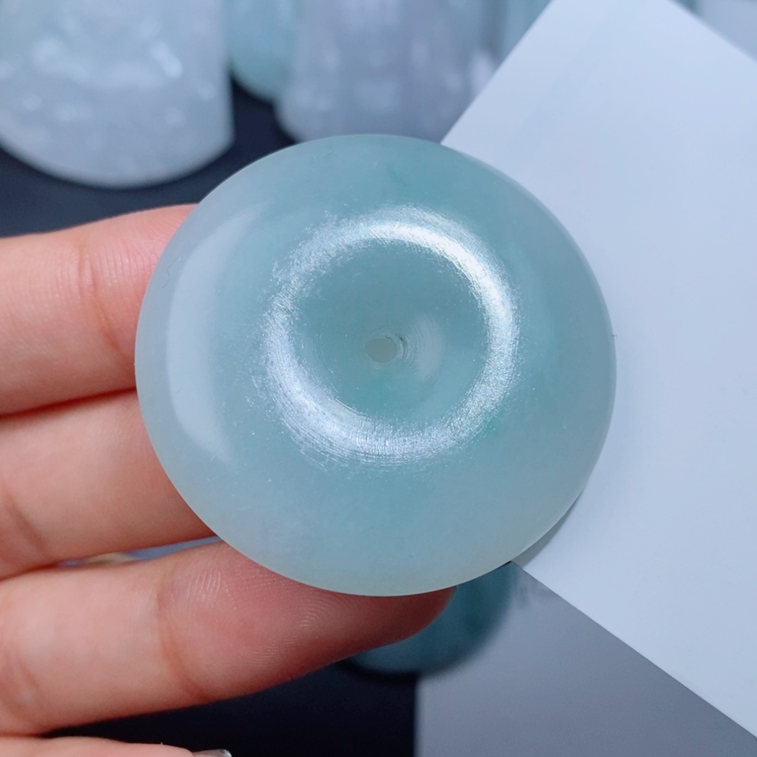 定制翡翠吊坠未镶嵌