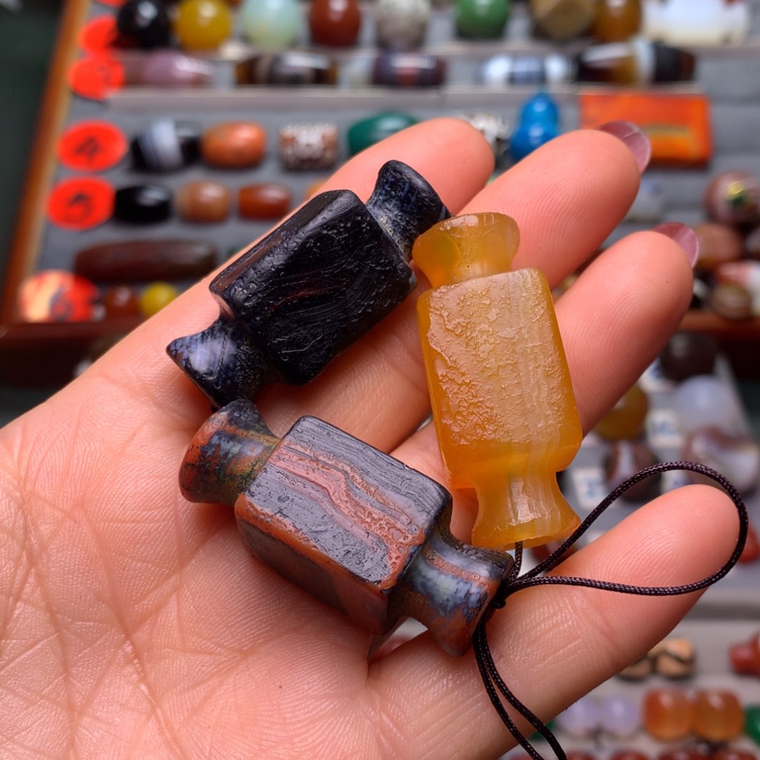 玛瑙/玉髓颈饰未镶嵌