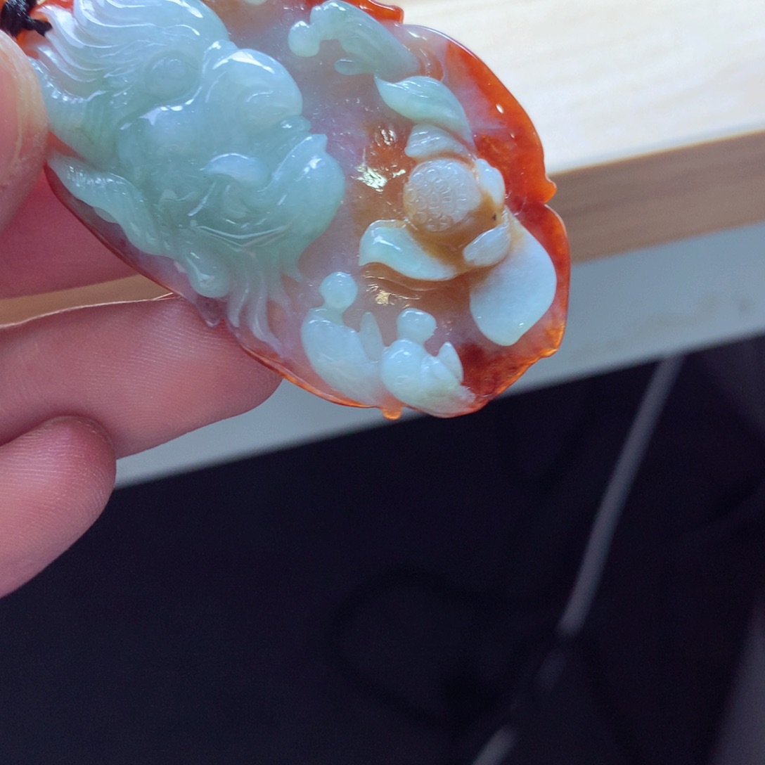 翡翠颈饰未镶嵌吊坠