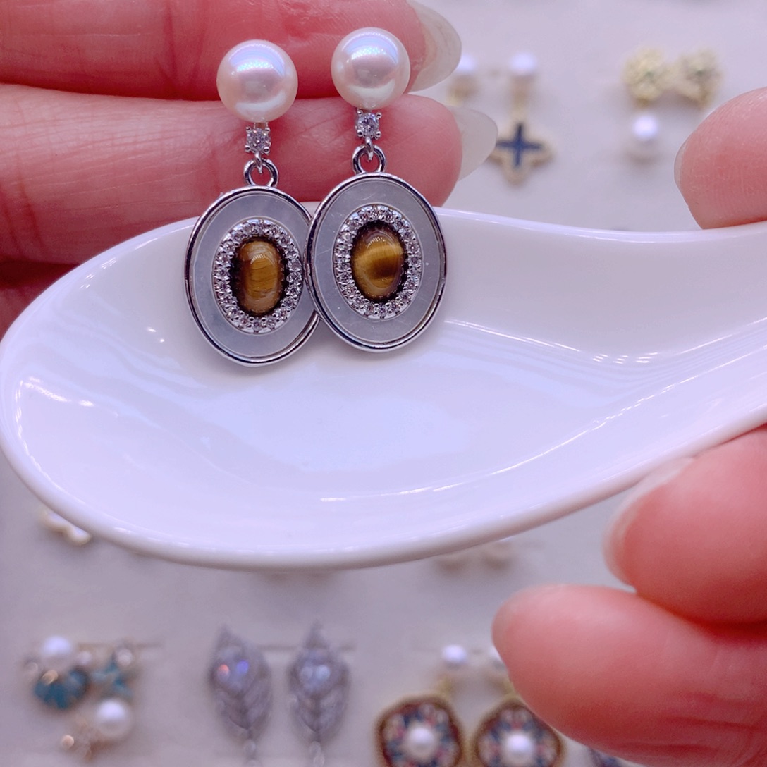 合金耳饰淡水珍珠