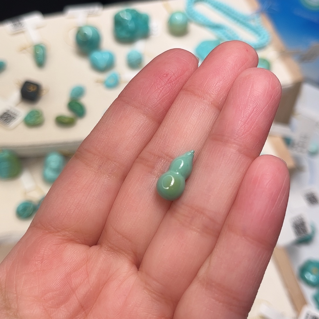绿松石未镶嵌珠宝半成品