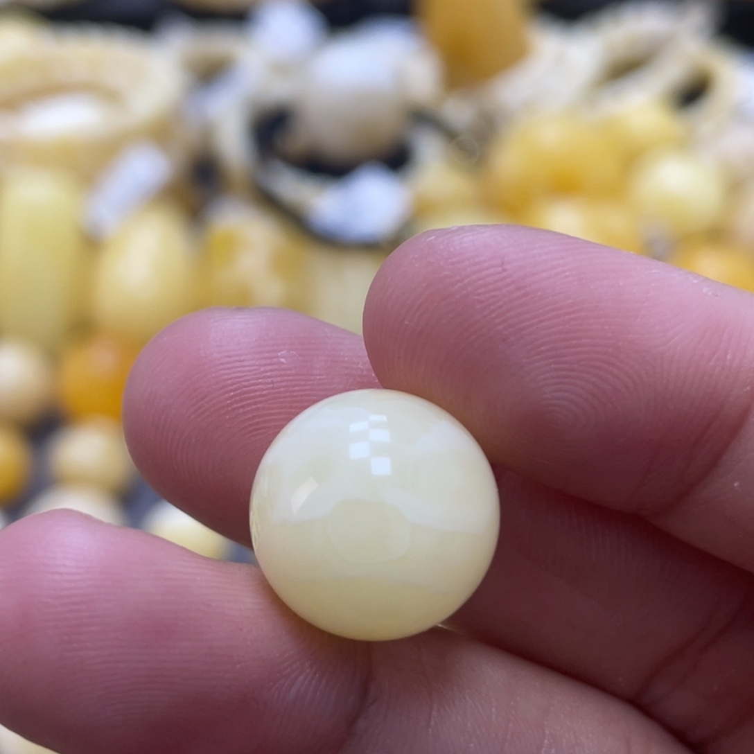 蜜蜡未镶嵌裸石14.7mm