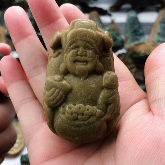 岫岩河磨玉（透闪石质玉）把件未镶嵌