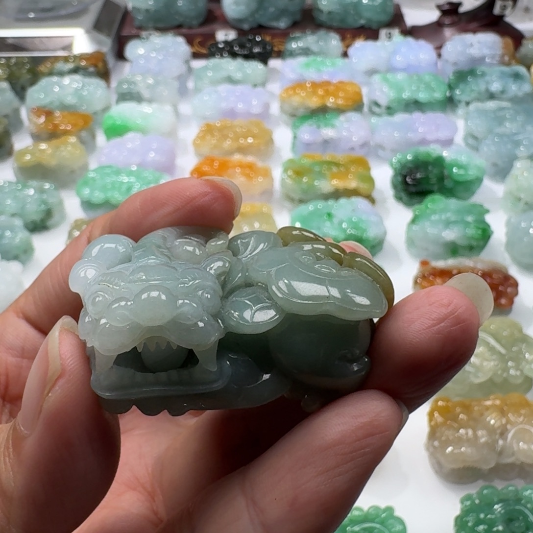 本***宵定制翡翠未镶嵌貔貅买断不退不换