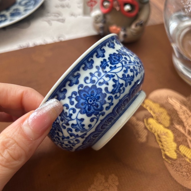 记石柴窑仿清缠枝莲三兔共耳矮炉式杯