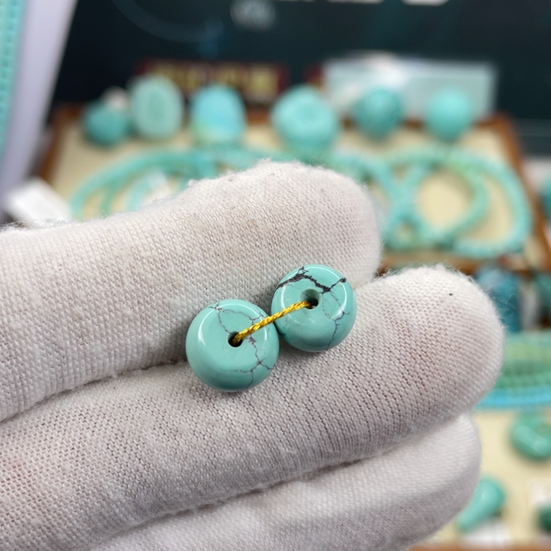 绿松石未镶嵌挂件