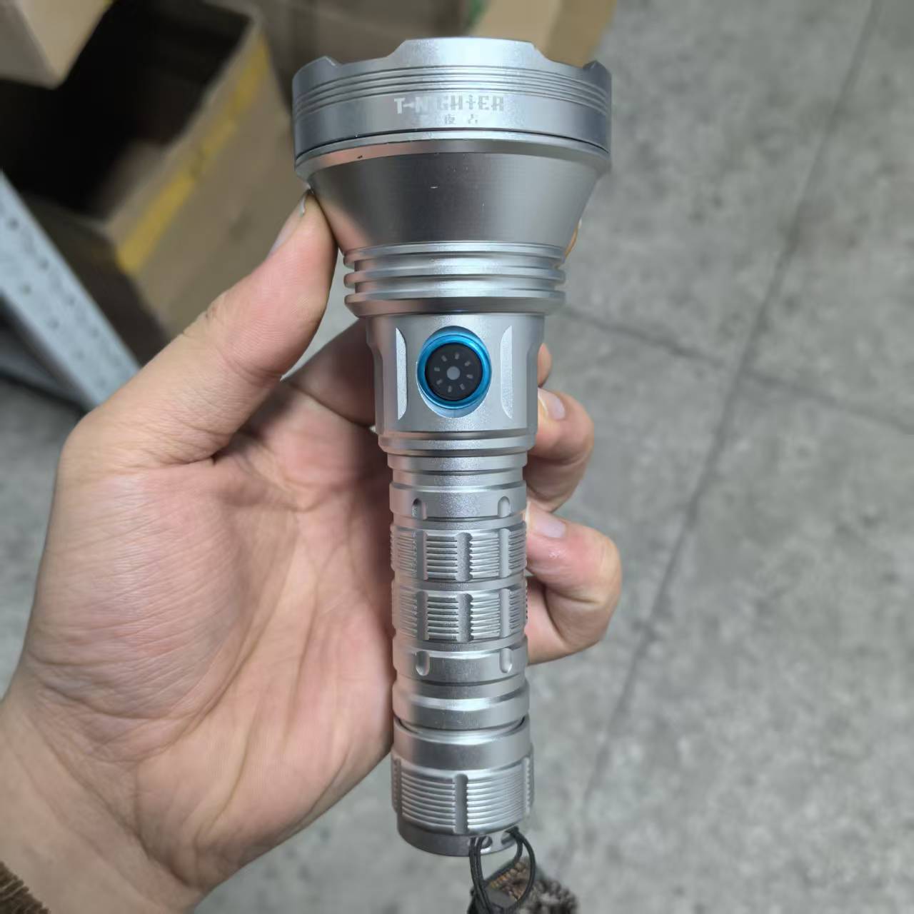98k【比其他家都低】一体仓进口灯芯正品98K专业手电筒