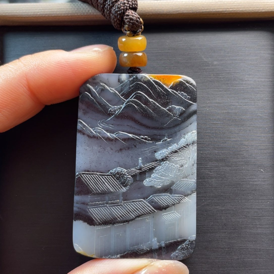 和田玉颈饰未镶嵌