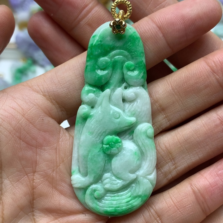 翡翠颈饰未镶嵌翡翠