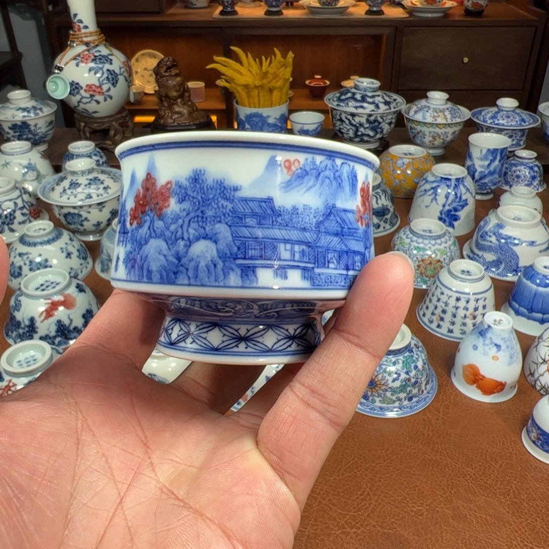 青花釉里红山水高足杯