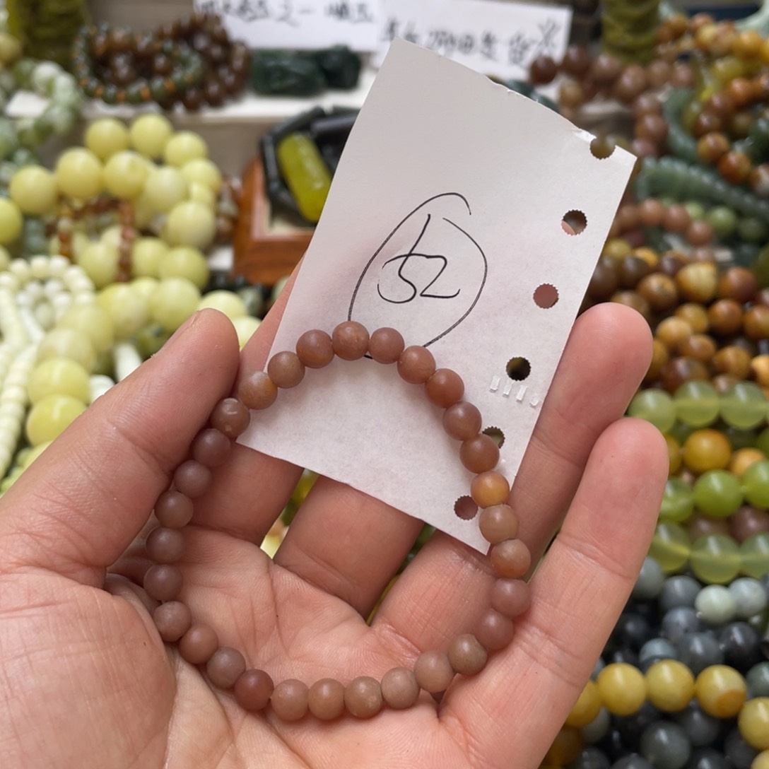 透闪石-蛇纹石玉手链未镶嵌