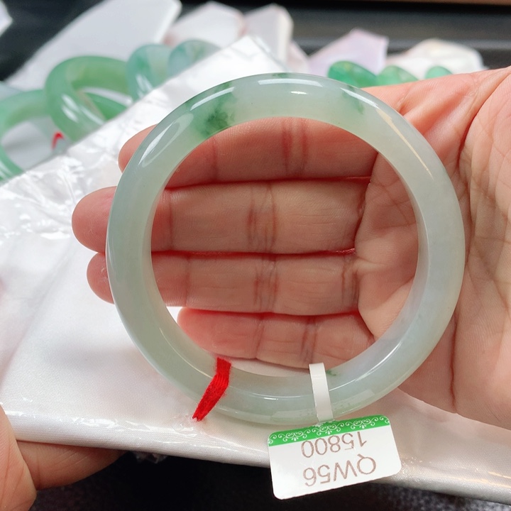 翡翠手镯未镶嵌55656565656