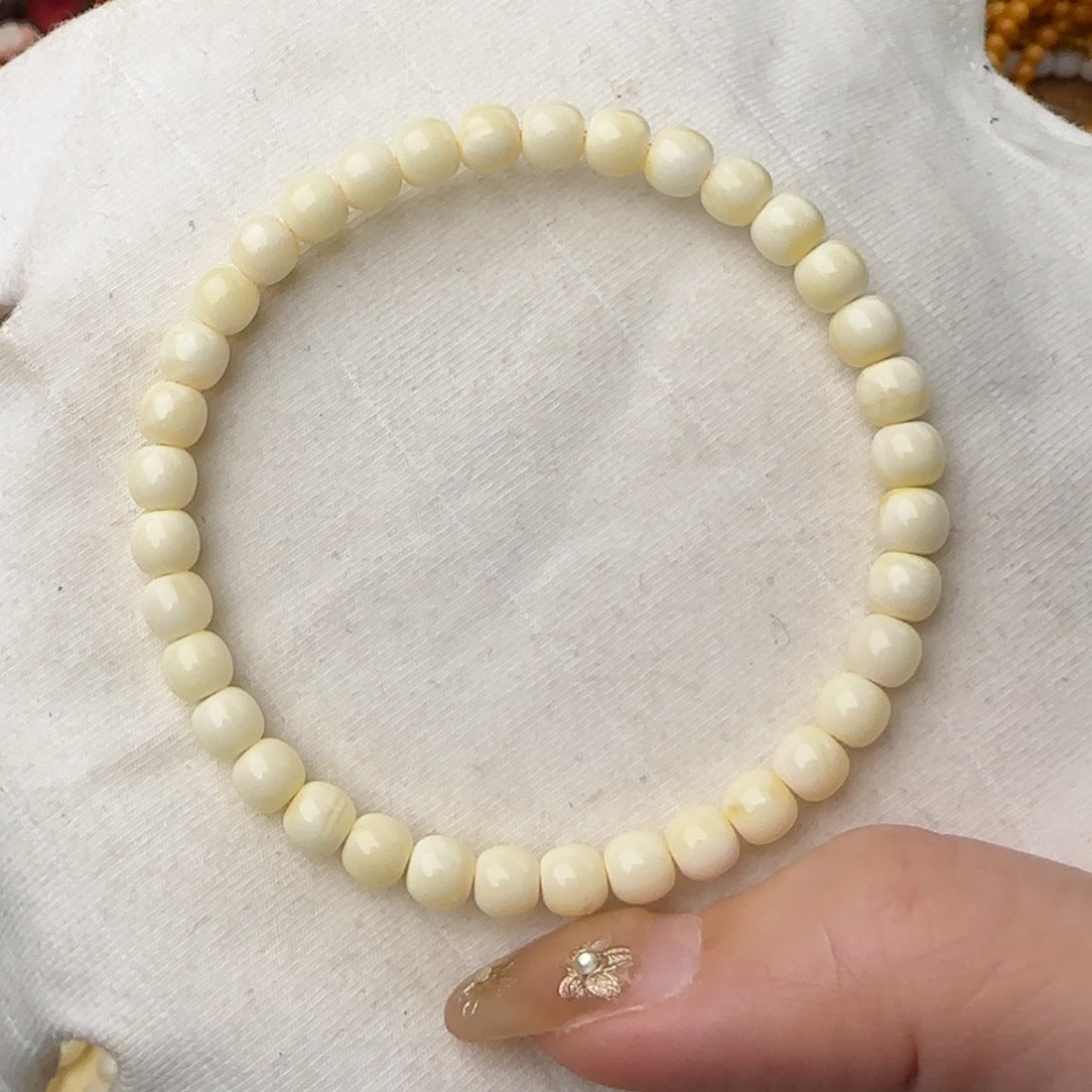 琥珀珠宝奇石未镶嵌5.5