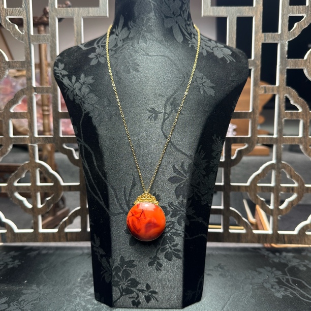 川料原矿天然南红柿子红火焰纹圆牌18K金镶嵌吊坠（不含链）