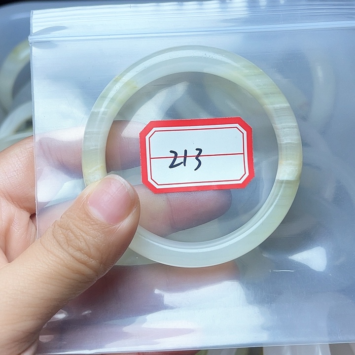 石英质玉手镯未镶嵌213