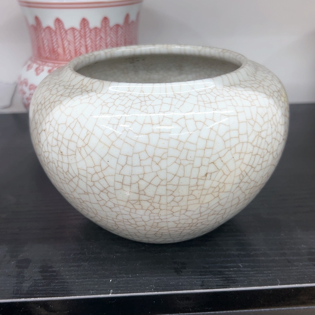 罐哥窑水呈一只，老的