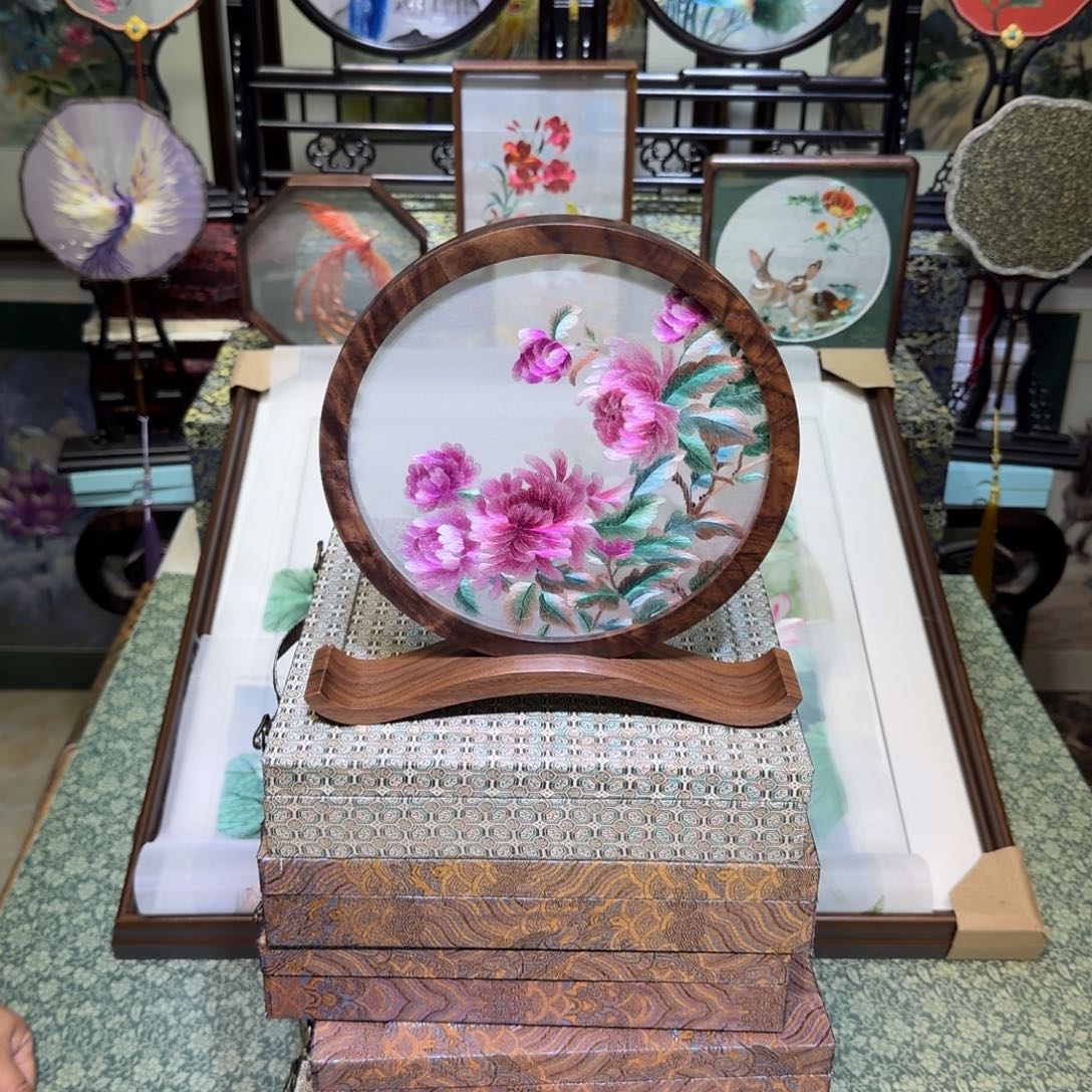 刺绣手工苏绣工艺制作技艺精湛