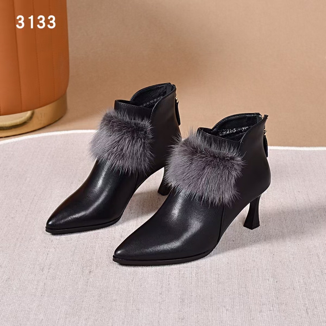 2024年高跟细跟女靴尖头秋冬季单靴粗跟时尚加绒气质舒适短靴子女