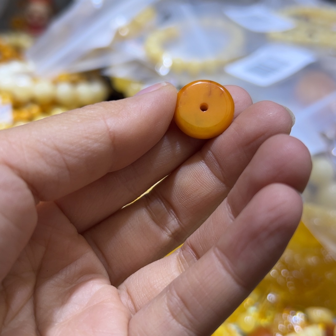 琥珀珠宝奇石未镶嵌