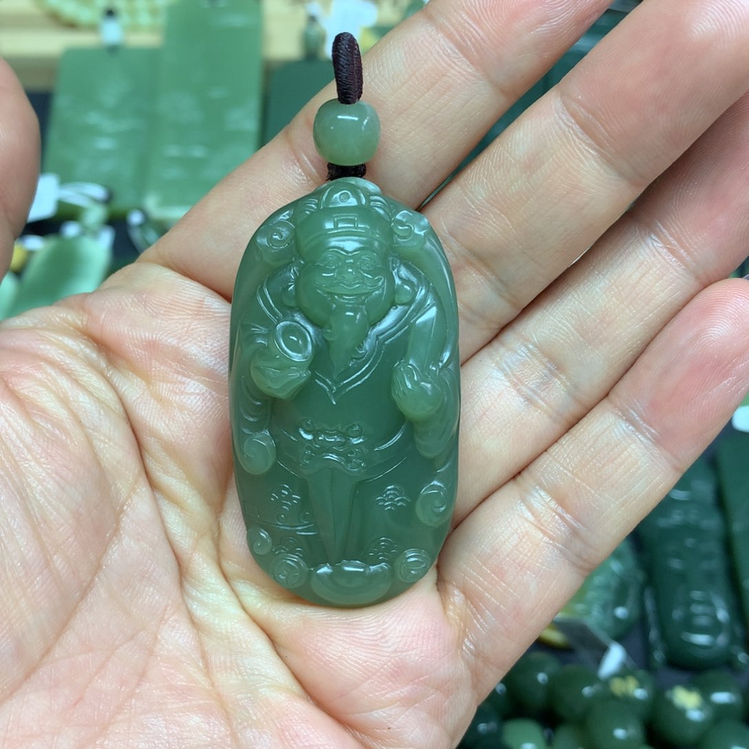 岫岩老玉（透闪石质玉）颈饰未镶嵌