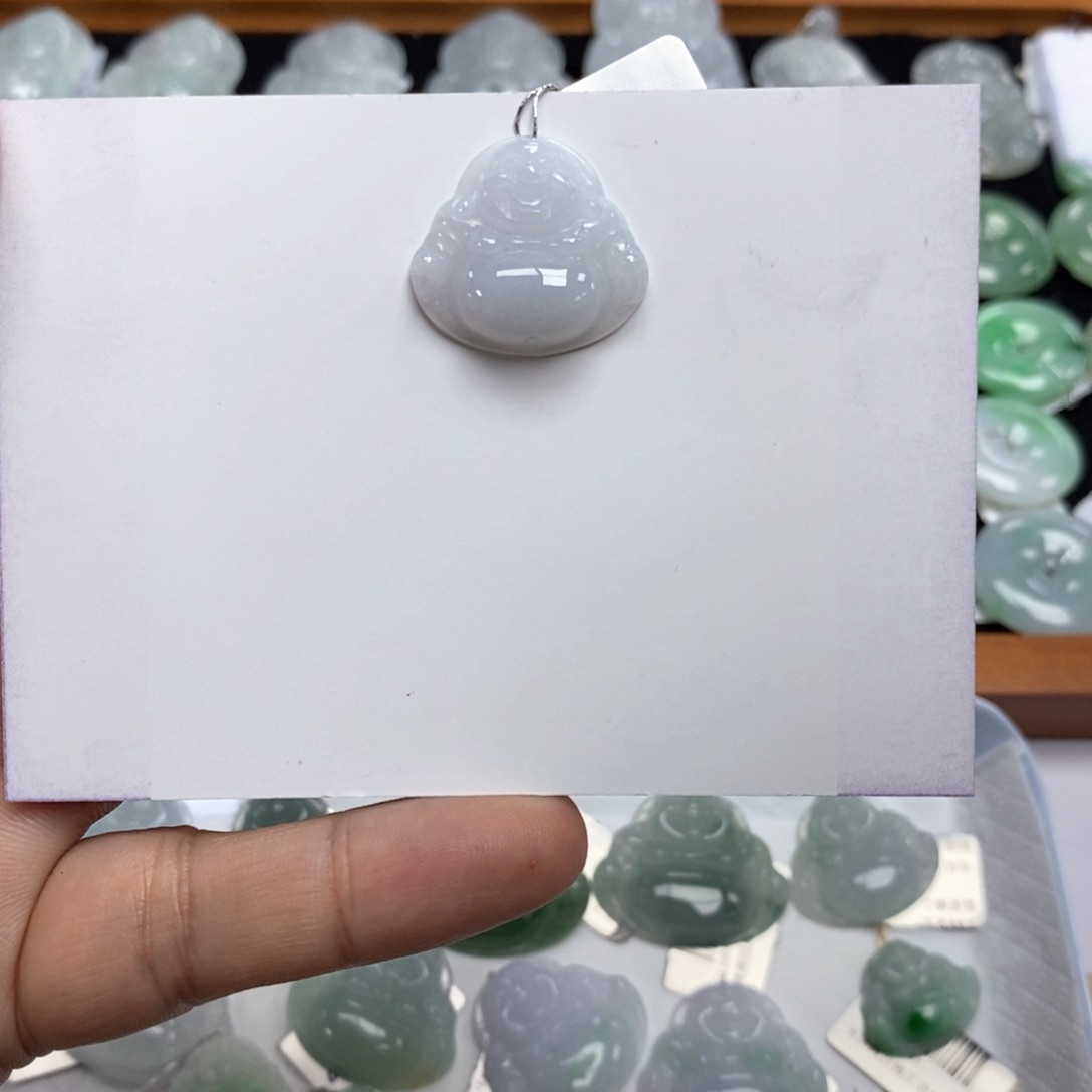 翡翠颈饰未镶嵌佛公
