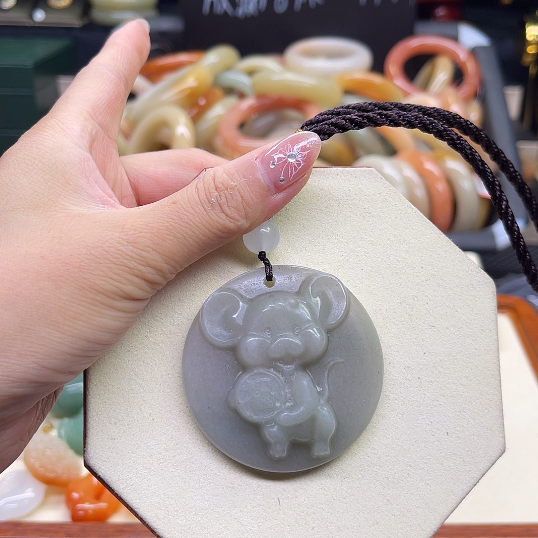 石英质玉未镶嵌手镯