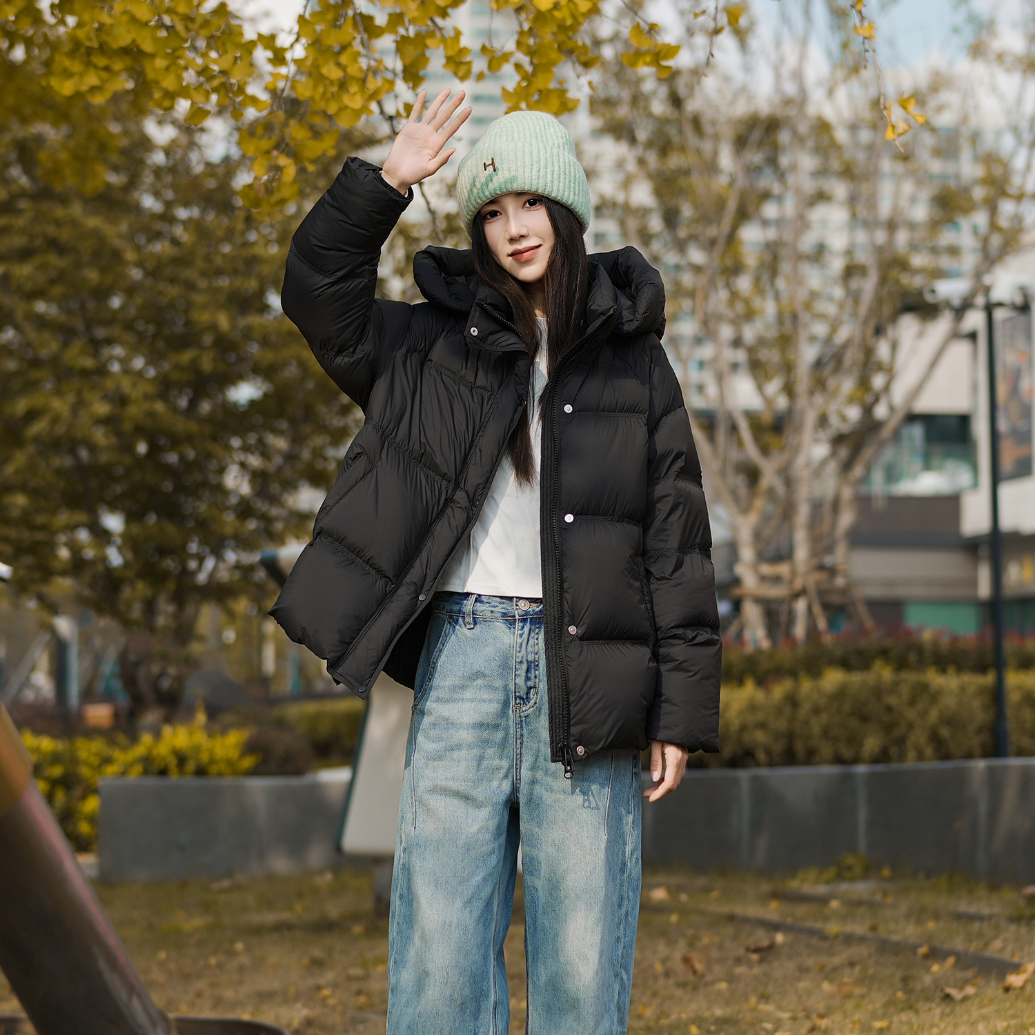 LIGHT HOLY白鹅绒羽绒服2025轻奢柔软泡芙鹅绒冬季羽绒服