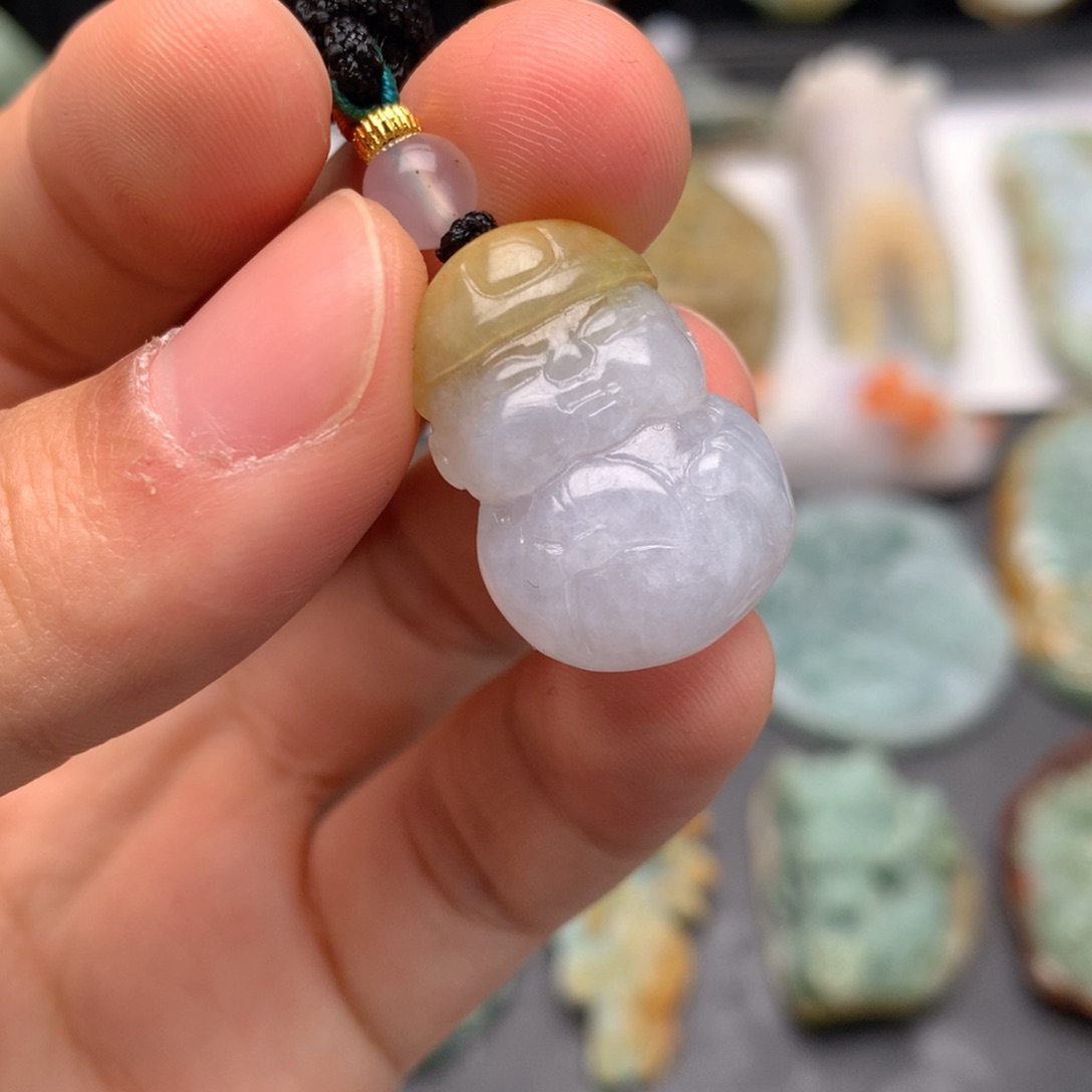 翡翠颈饰未镶嵌翡翠