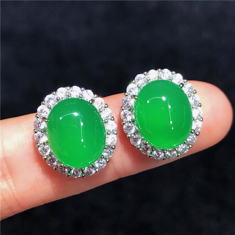 158天然满绿玛瑙鸽子蛋耳钉(16*14MM)