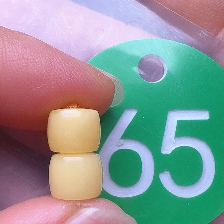 蜜蜡裸石未镶嵌7.5m m