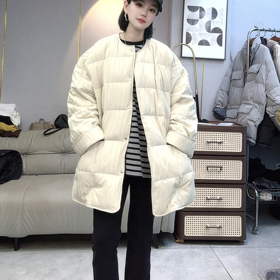 新款时尚潮流百搭竖条羽绒服25120