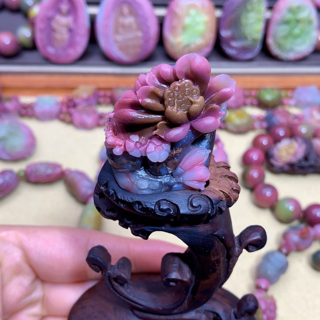 玛瑙摆件未镶嵌盐源摆件