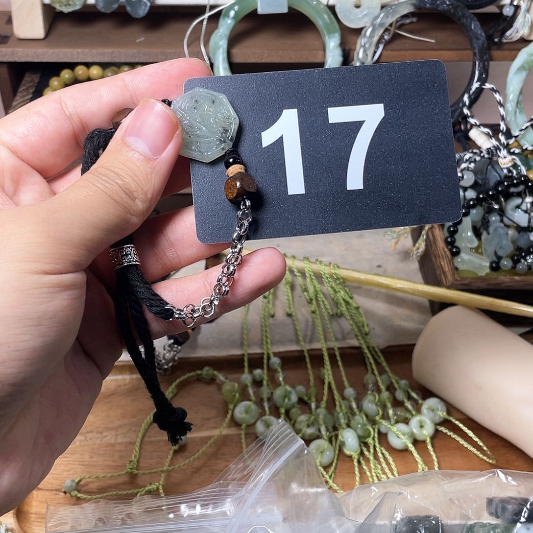 蛇纹石玉合金颈饰