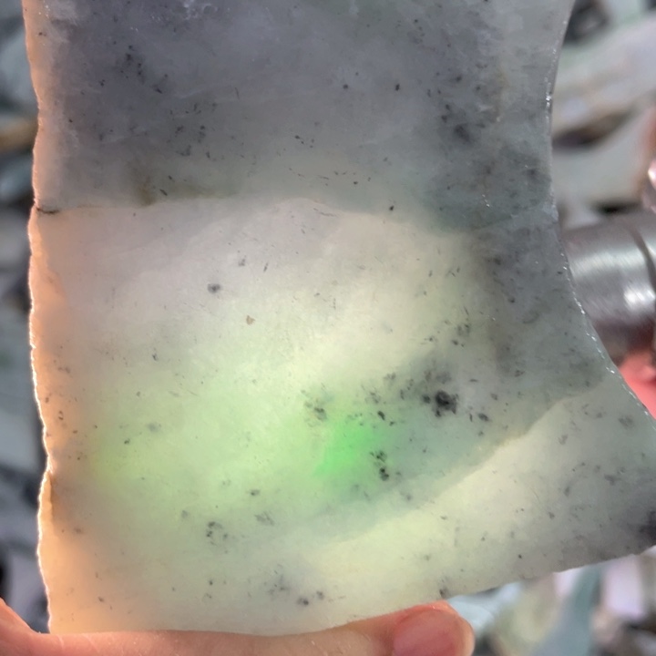 翡翠吊坠(不含链)未镶嵌天然翡翠边角料