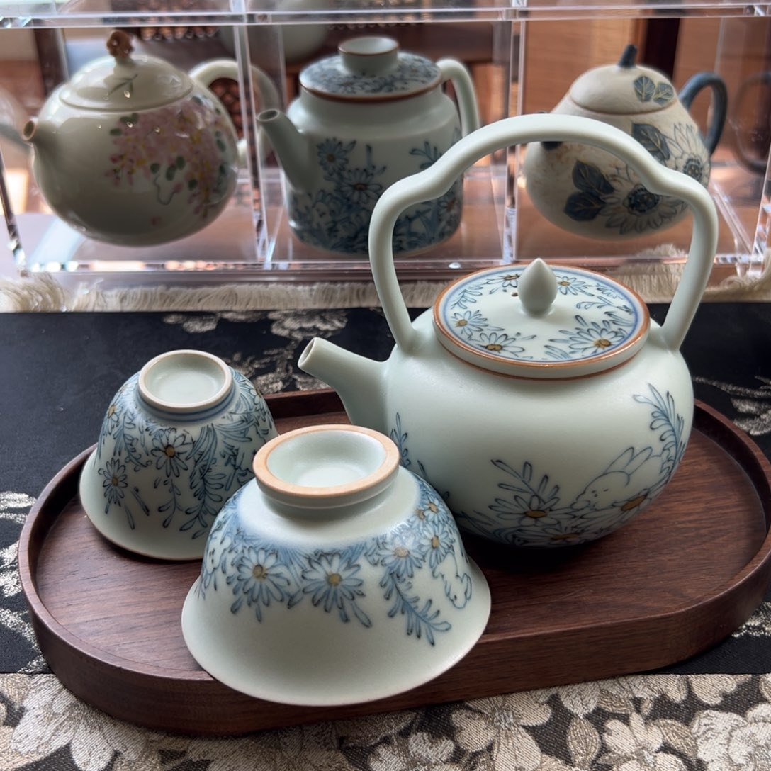 茶具等产品的生产和销售为一体