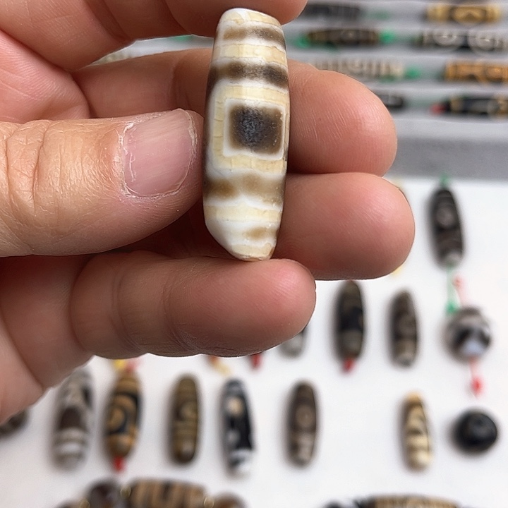 玛瑙/玉髓颈饰合金