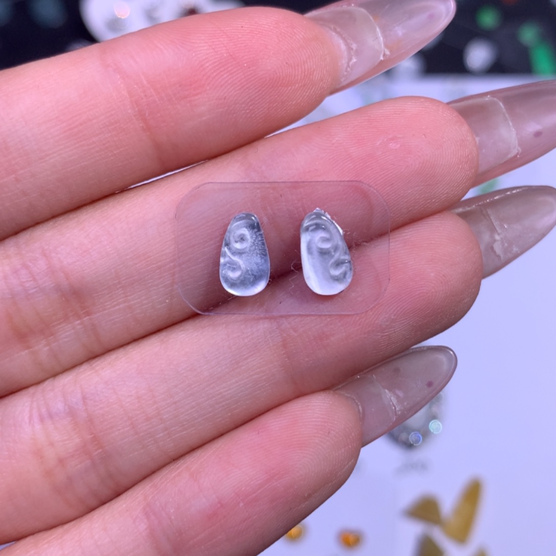 翡翠未镶嵌颈饰一对如意