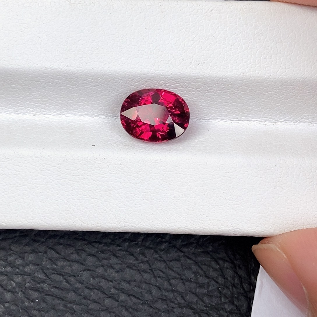 石榴石未镶嵌裸石3.8克拉