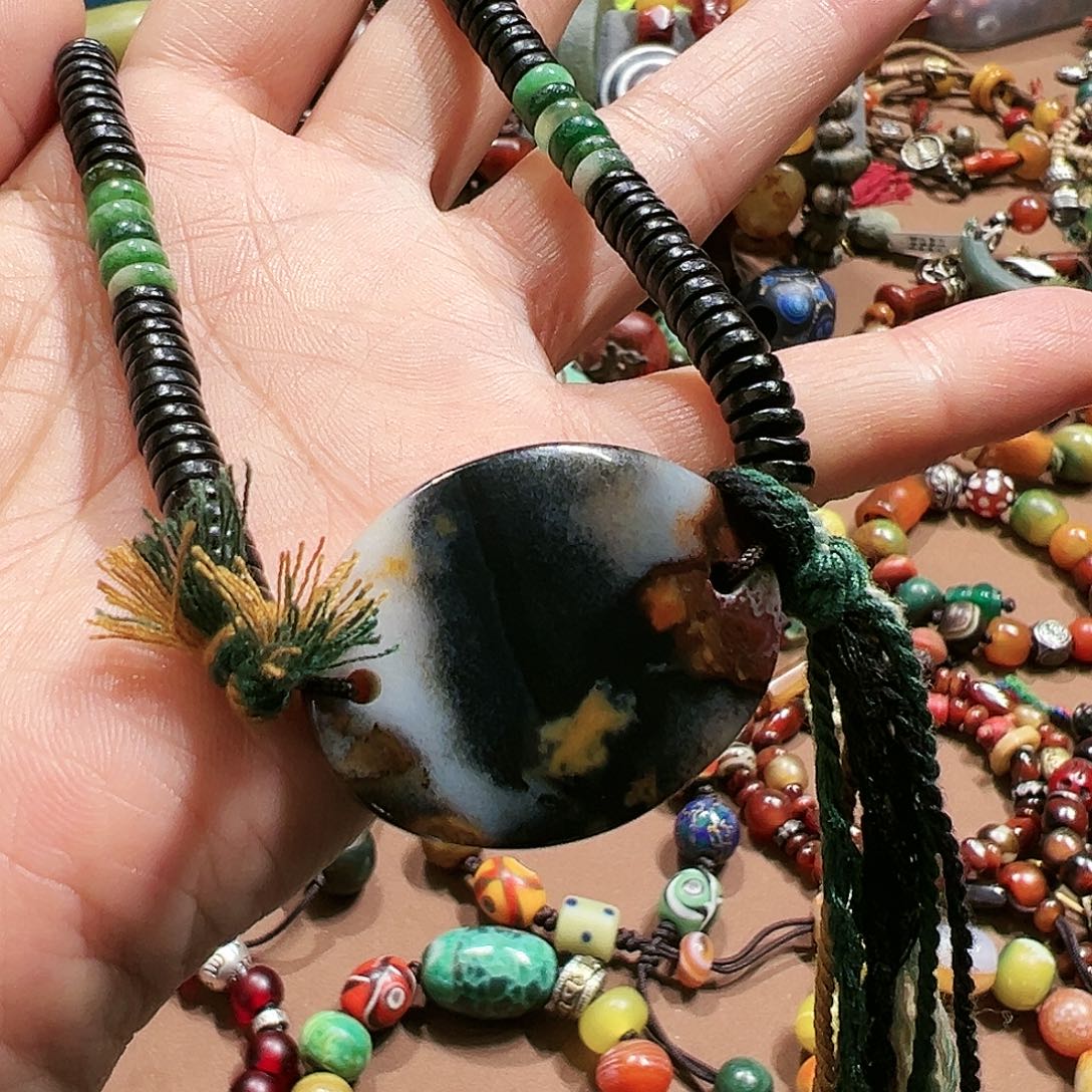 玛瑙/玉髓颈饰未镶嵌