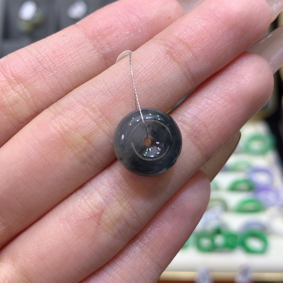 翡翠戒指未镶嵌平安扣