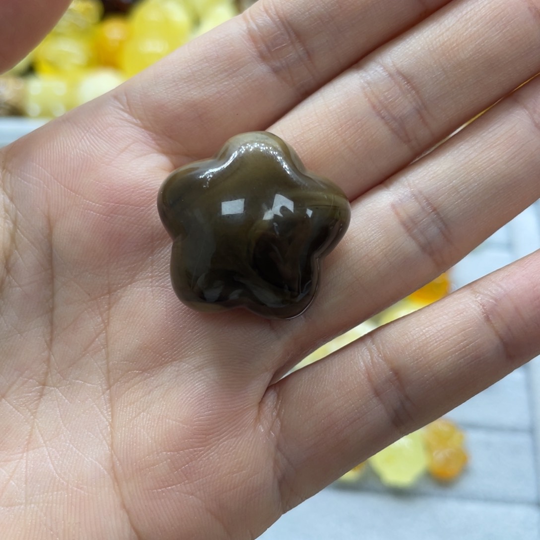 未镶嵌琥珀裸石天然琥珀根珀星星5.8克