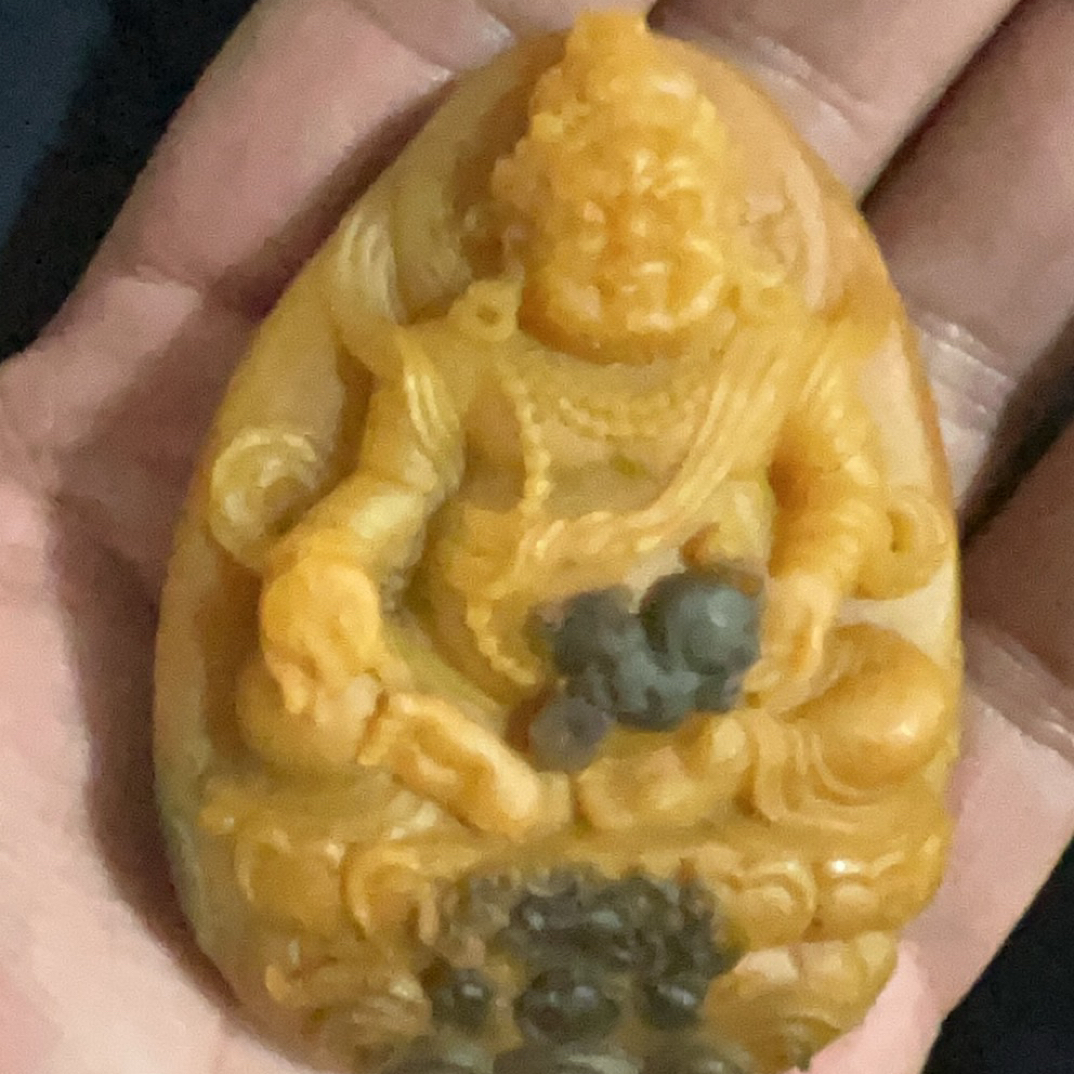 黄龙玉乌鸦皮黄财神