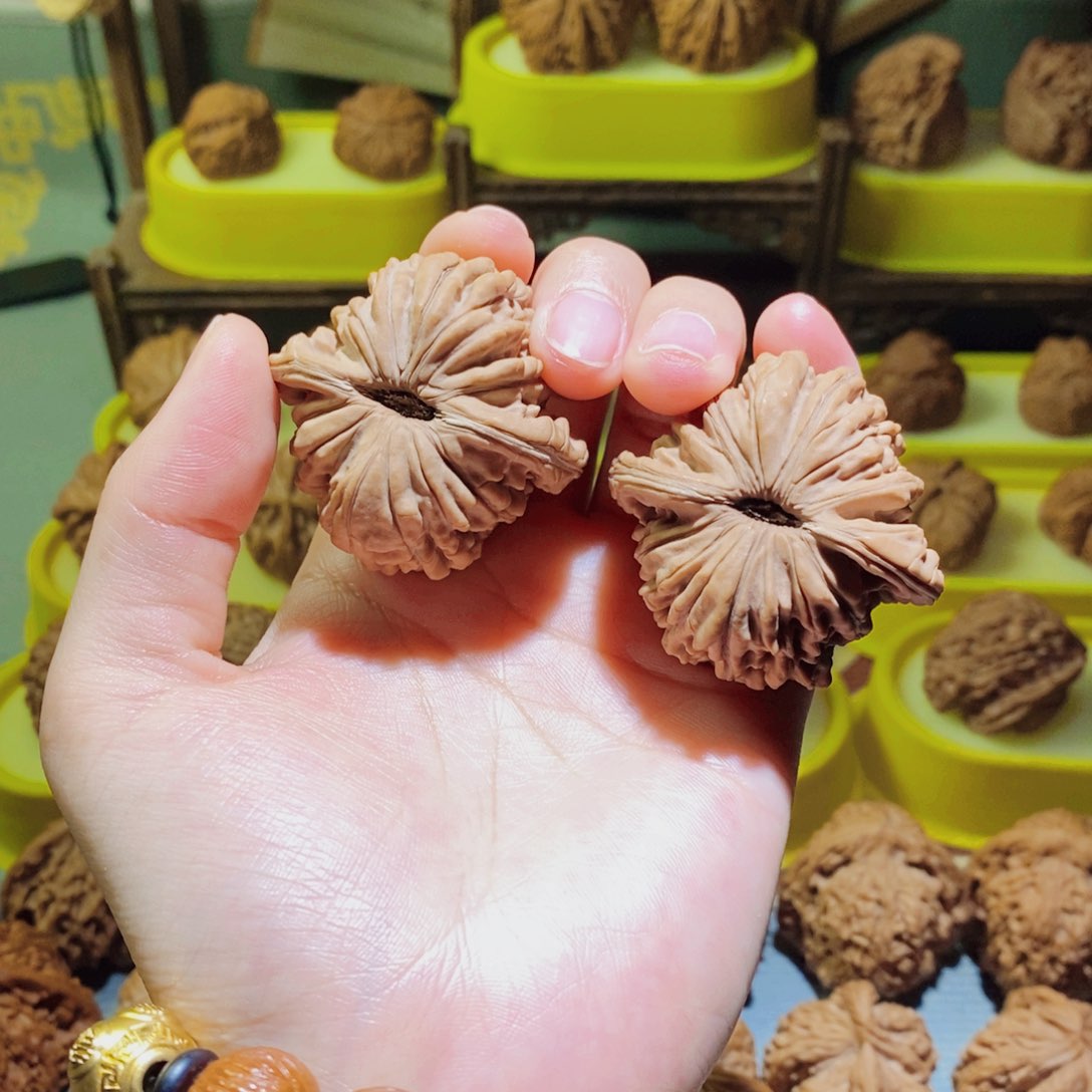 【闪购商品】文玩核桃吊坠四座楼