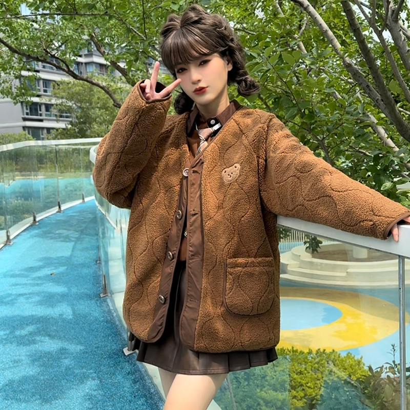 小熊圆领羊羔绒棉衣女2025秋冬新款休闲可爱宽松复古压花棉服外套